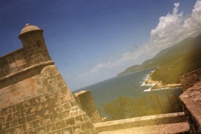 CUBA : Santiago de Cuba
Castillan del Morro
(1997) CUBA : Santiago de Cuba
Castillan del Morro
(1997)